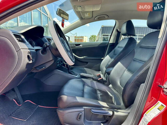 Червоний Фольксваген Джетта, об'ємом двигуна 1.8 л та пробігом 217 тис. км за 7990 $, фото 30 на Automoto.ua