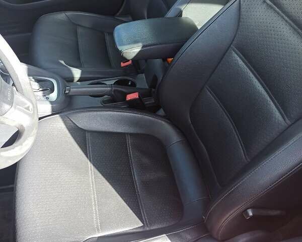 Красный Фольксваген Джетта, объемом двигателя 1.8 л и пробегом 263 тыс. км за 8300 $, фото 7 на Automoto.ua