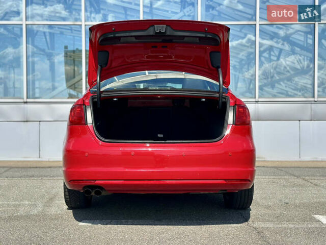 Червоний Фольксваген Джетта, об'ємом двигуна 1.8 л та пробігом 217 тис. км за 7990 $, фото 22 на Automoto.ua