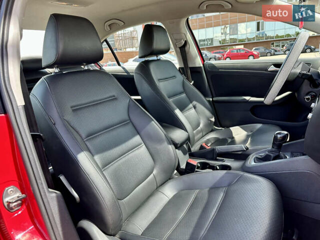 Червоний Фольксваген Джетта, об'ємом двигуна 1.8 л та пробігом 217 тис. км за 7990 $, фото 42 на Automoto.ua