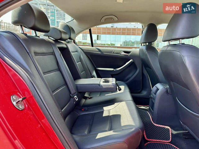 Червоний Фольксваген Джетта, об'ємом двигуна 1.8 л та пробігом 217 тис. км за 7990 $, фото 38 на Automoto.ua