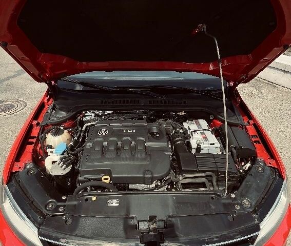 Червоний Фольксваген Джетта, об'ємом двигуна 2 л та пробігом 114 тис. км за 12400 $, фото 2 на Automoto.ua