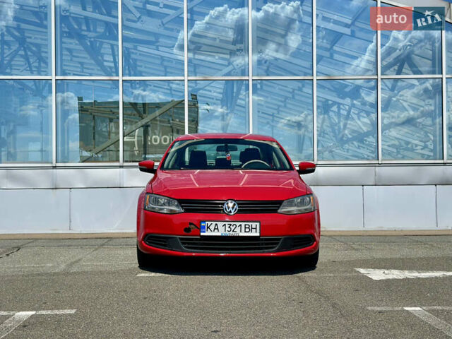 Червоний Фольксваген Джетта, об'ємом двигуна 1.8 л та пробігом 217 тис. км за 7990 $, фото 1 на Automoto.ua