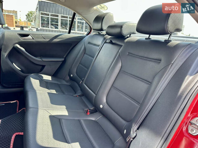 Червоний Фольксваген Джетта, об'ємом двигуна 1.8 л та пробігом 217 тис. км за 7990 $, фото 34 на Automoto.ua