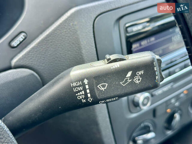 Червоний Фольксваген Джетта, об'ємом двигуна 1.8 л та пробігом 217 тис. км за 7990 $, фото 53 на Automoto.ua