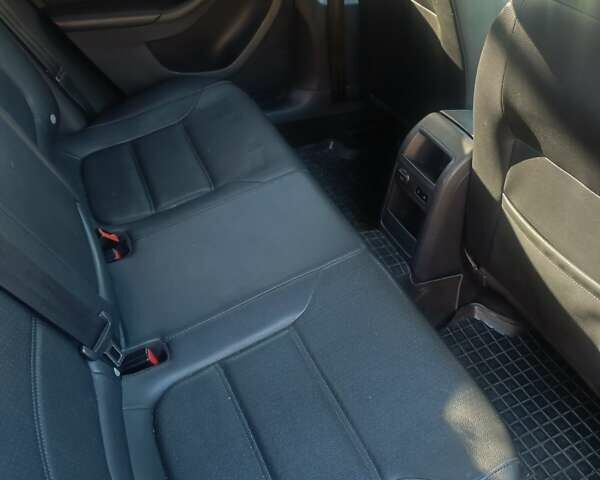 Красный Фольксваген Джетта, объемом двигателя 1.8 л и пробегом 175 тыс. км за 7550 $, фото 11 на Automoto.ua