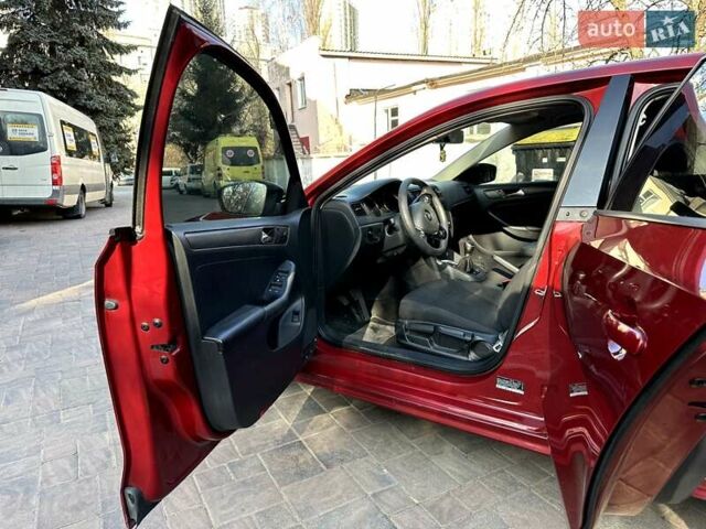 Фольксваген Джетта 2015 у Києві на Automoto.ua Червоний Фольксваген Джетта, об'ємом двигуна 1.4 л та пробігом 182 тис. км за 9400 $, фото 22 на Automoto.ua