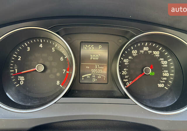 Красный Фольксваген Джетта, объемом двигателя 1.4 л и пробегом 158 тыс. км за 12250 $, фото 8 на Automoto.ua