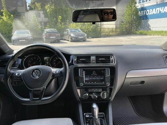 Красный Фольксваген Джетта, объемом двигателя 0 л и пробегом 145 тыс. км за 9400 $, фото 5 на Automoto.ua