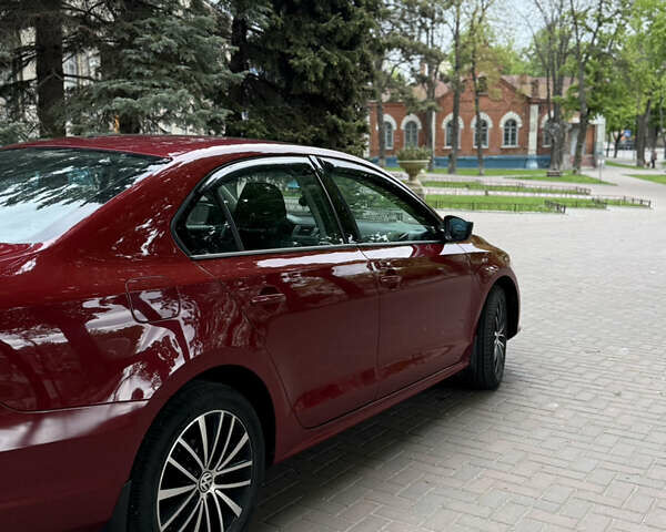 Фольксваген Джетта 2016 в Сумах на Automoto.ua Красный Фольксваген Джетта, объемом двигателя 1.4 л и пробегом 105 тыс. км за 10200 $, фото 13 на Automoto.ua