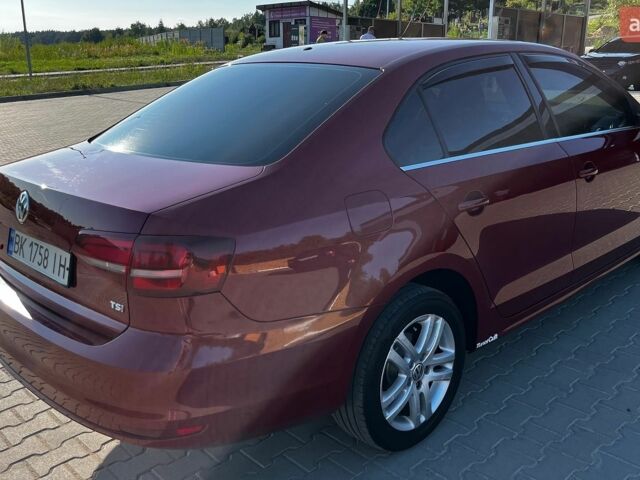 Червоний Фольксваген Джетта, об'ємом двигуна 1.4 л та пробігом 170 тис. км за 8800 $, фото 4 на Automoto.ua