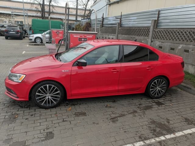 Красный Фольксваген Джетта, объемом двигателя 1.8 л и пробегом 139 тыс. км за 12500 $, фото 17 на Automoto.ua