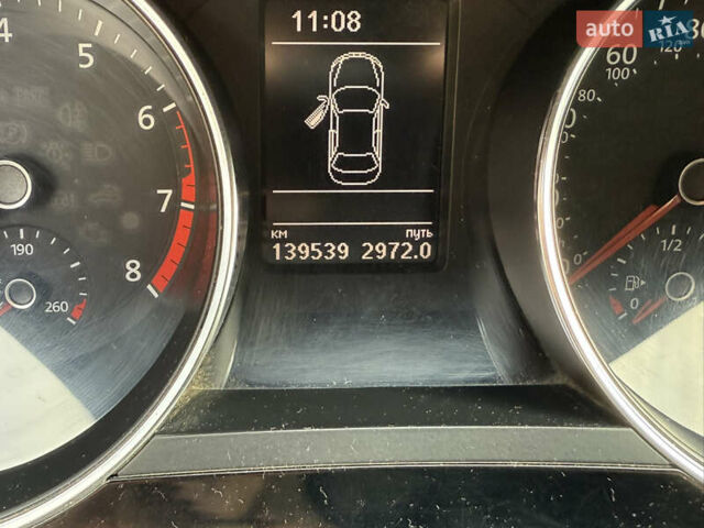Красный Фольксваген Джетта, объемом двигателя 1.8 л и пробегом 134 тыс. км за 12500 $, фото 12 на Automoto.ua