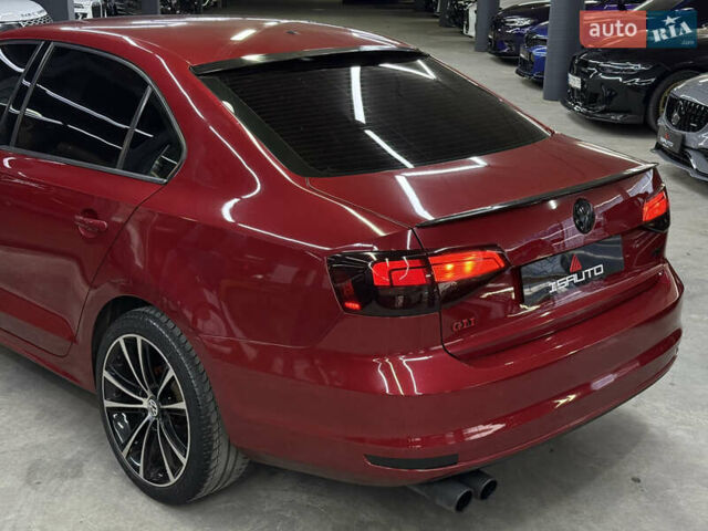 Червоний Фольксваген Джетта, об'ємом двигуна 1.39 л та пробігом 209 тис. км за 9900 $, фото 11 на Automoto.ua