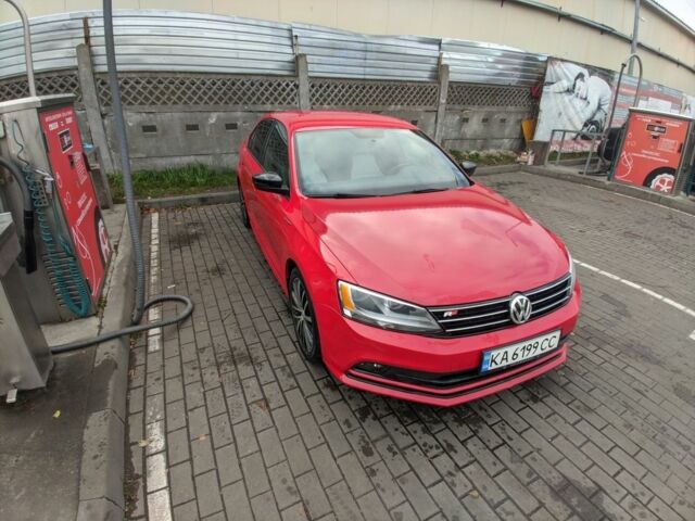 Красный Фольксваген Джетта, объемом двигателя 1.8 л и пробегом 139 тыс. км за 12500 $, фото 1 на Automoto.ua