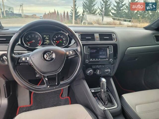 Фольксваген Джетта 2016 у Тернополі на Automoto.ua Червоний Фольксваген Джетта, об'ємом двигуна 1.8 л та пробігом 128 тис. км за 12200 $, фото 21 на Automoto.ua