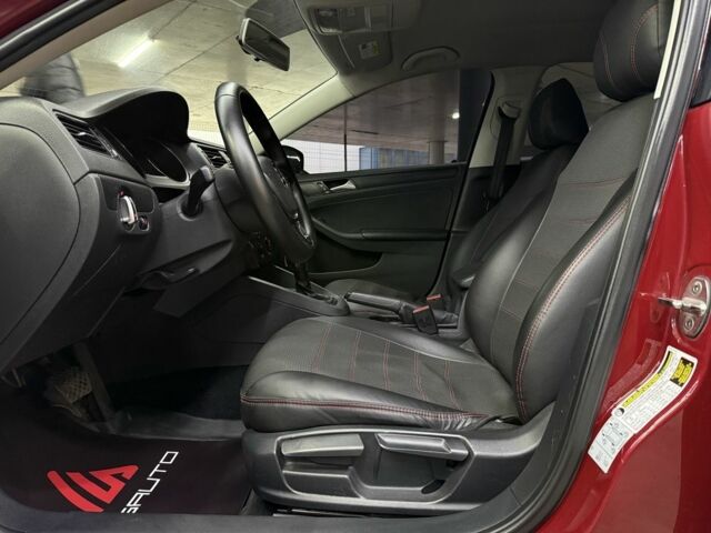 Червоний Фольксваген Джетта, об'ємом двигуна 1.4 л та пробігом 208 тис. км за 9900 $, фото 16 на Automoto.ua