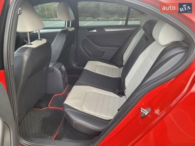 Фольксваген Джетта 2016 у Тернополі на Automoto.ua Червоний Фольксваген Джетта, об'ємом двигуна 1.8 л та пробігом 128 тис. км за 12200 $, фото 15 на Automoto.ua