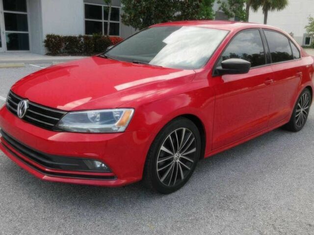 Красный Фольксваген Джетта, объемом двигателя 1.8 л и пробегом 77 тыс. км за 6300 $, фото 2 на Automoto.ua