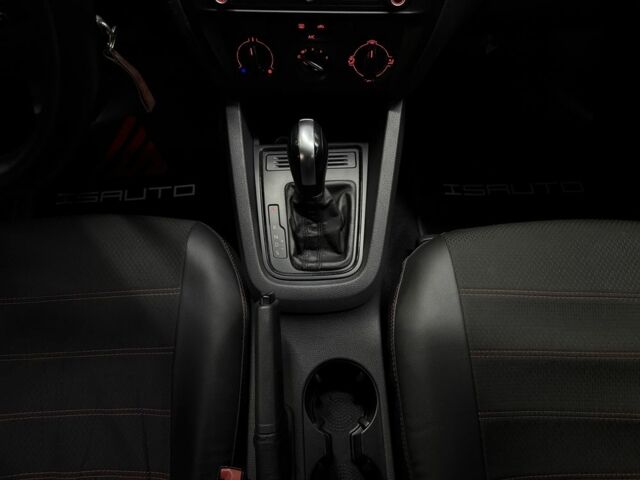 Червоний Фольксваген Джетта, об'ємом двигуна 1.4 л та пробігом 208 тис. км за 9900 $, фото 23 на Automoto.ua