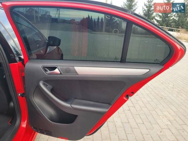 Фольксваген Джетта 2016 у Тернополі на Automoto.ua Червоний Фольксваген Джетта, об'ємом двигуна 1.8 л та пробігом 128 тис. км за 12200 $, фото 14 на Automoto.ua