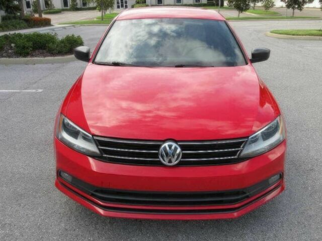 Красный Фольксваген Джетта, объемом двигателя 1.8 л и пробегом 77 тыс. км за 6300 $, фото 1 на Automoto.ua