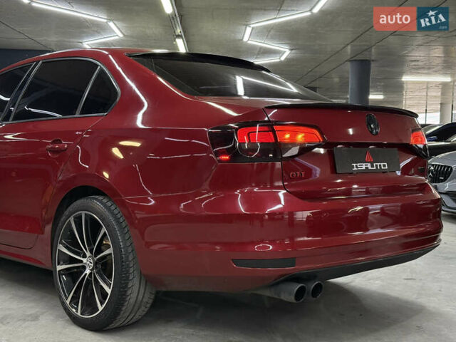Червоний Фольксваген Джетта, об'ємом двигуна 1.39 л та пробігом 209 тис. км за 9900 $, фото 12 на Automoto.ua