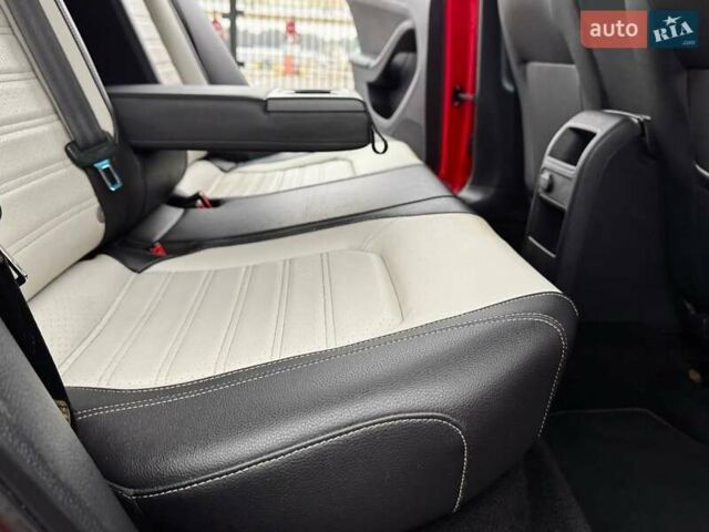 Красный Фольксваген Джетта, объемом двигателя 1.8 л и пробегом 135 тыс. км за 11300 $, фото 21 на Automoto.ua