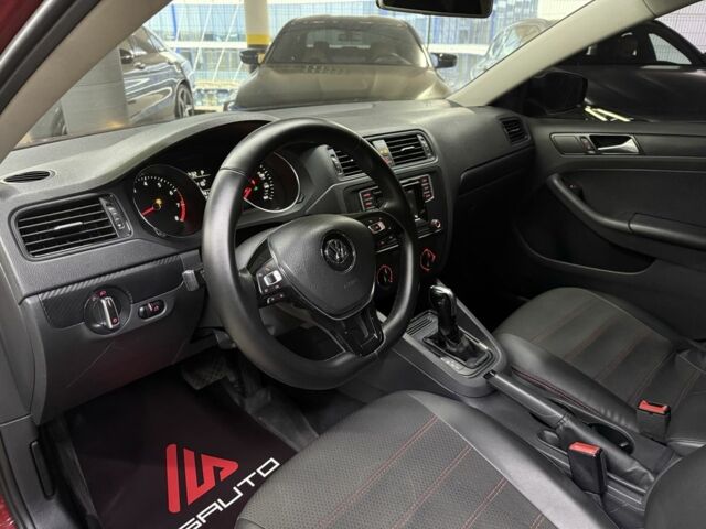 Червоний Фольксваген Джетта, об'ємом двигуна 1.4 л та пробігом 208 тис. км за 9900 $, фото 15 на Automoto.ua