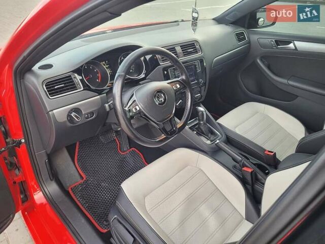 Фольксваген Джетта 2016 у Тернополі на Automoto.ua Червоний Фольксваген Джетта, об'ємом двигуна 1.8 л та пробігом 128 тис. км за 12200 $, фото 27 на Automoto.ua