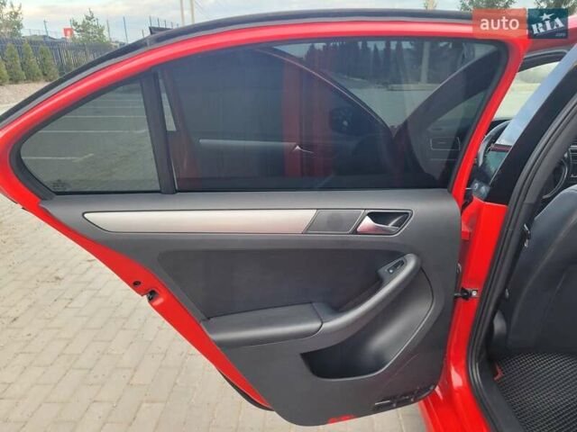 Фольксваген Джетта 2016 у Тернополі на Automoto.ua Червоний Фольксваген Джетта, об'ємом двигуна 1.8 л та пробігом 128 тис. км за 12200 $, фото 20 на Automoto.ua