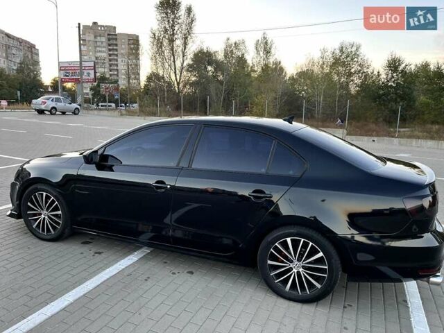 Красный Фольксваген Джетта, объемом двигателя 1.8 л и пробегом 175 тыс. км за 12200 $, фото 8 на Automoto.ua