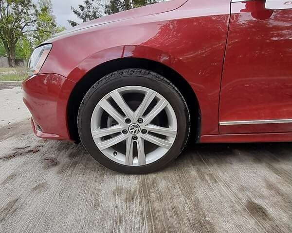 Красный Фольксваген Джетта, объемом двигателя 1.8 л и пробегом 74 тыс. км за 13700 $, фото 2 на Automoto.ua