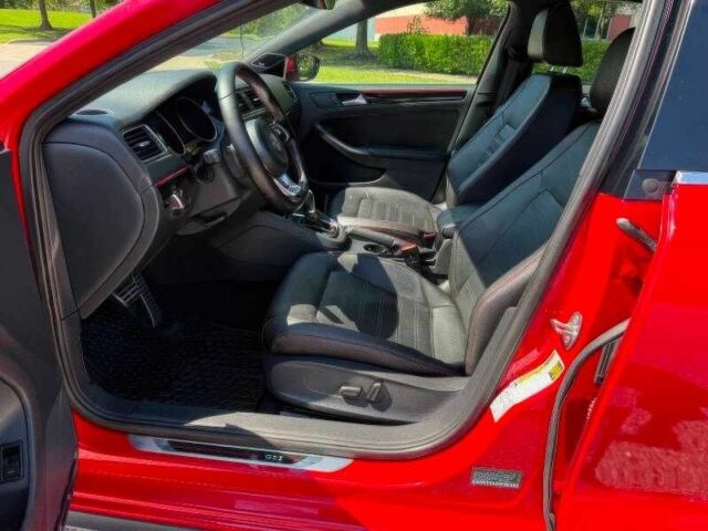 Красный Фольксваген Джетта, объемом двигателя 2 л и пробегом 99 тыс. км за 9300 $, фото 8 на Automoto.ua