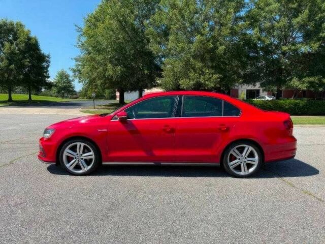 Красный Фольксваген Джетта, объемом двигателя 2 л и пробегом 99 тыс. км за 9300 $, фото 3 на Automoto.ua