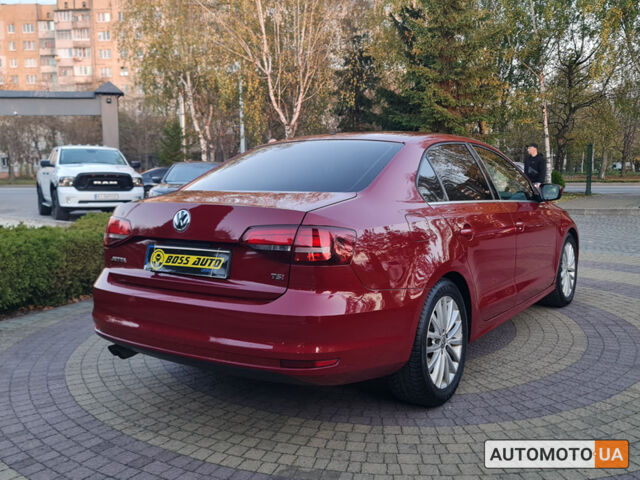 Красный Фольксваген Джетта, объемом двигателя 1.4 л и пробегом 88 тыс. км за 11700 $, фото 5 на Automoto.ua