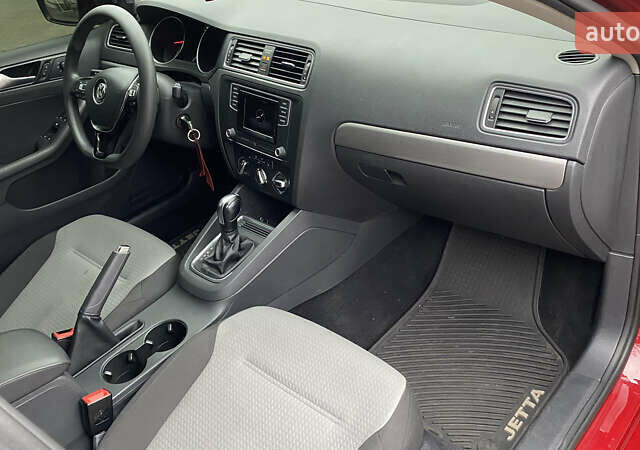 Червоний Фольксваген Джетта, об'ємом двигуна 1.4 л та пробігом 74 тис. км за 11499 $, фото 11 на Automoto.ua