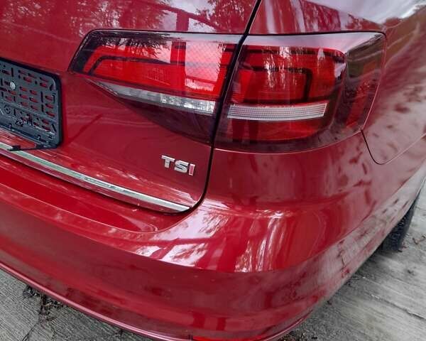 Красный Фольксваген Джетта, объемом двигателя 1.8 л и пробегом 74 тыс. км за 13700 $, фото 5 на Automoto.ua