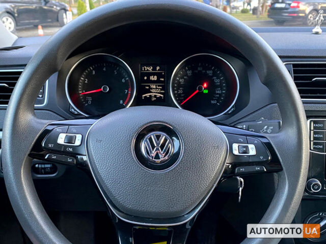 Красный Фольксваген Джетта, объемом двигателя 1.4 л и пробегом 88 тыс. км за 11700 $, фото 9 на Automoto.ua