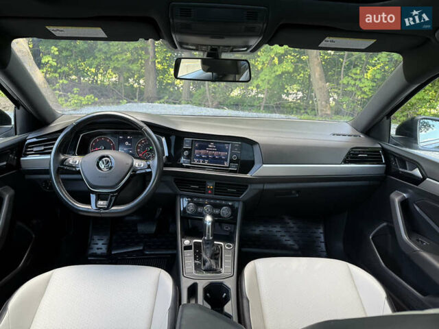 Фольксваген Джетта 2018 в Ровно на Automoto.ua Красный Фольксваген Джетта, объемом двигателя 1.4 л и пробегом 102 тыс. км за 14000 $, фото 15 на Automoto.ua