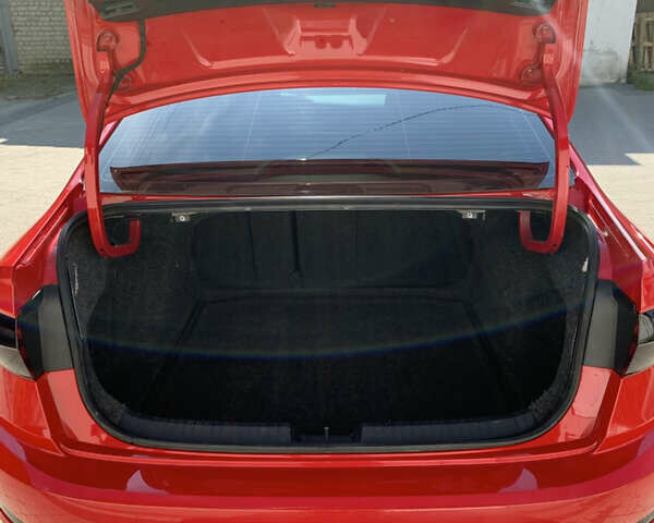 Фольксваген Джетта 2018 в Львове на Automoto.ua Красный Фольксваген Джетта, объемом двигателя 1.4 л и пробегом 161 тыс. км за 12700 $, фото 4 на Automoto.ua