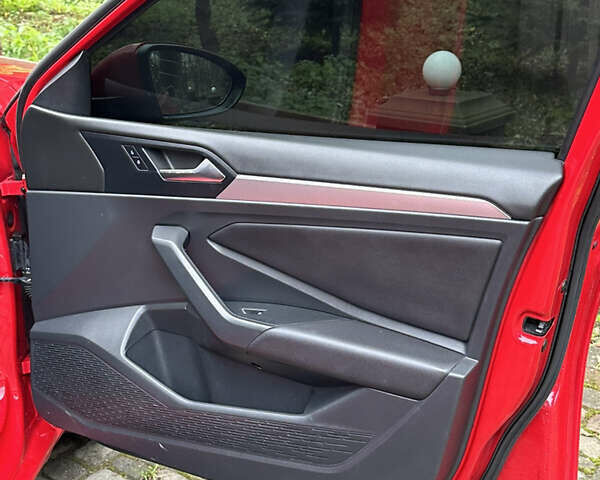 Красный Фольксваген Джетта, объемом двигателя 1.4 л и пробегом 154 тыс. км за 9990 $, фото 19 на Automoto.ua