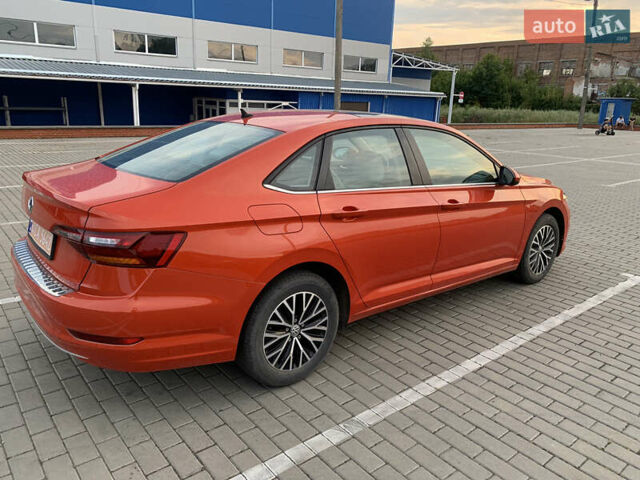 Красный Фольксваген Джетта, объемом двигателя 1.4 л и пробегом 31 тыс. км за 15700 $, фото 5 на Automoto.ua