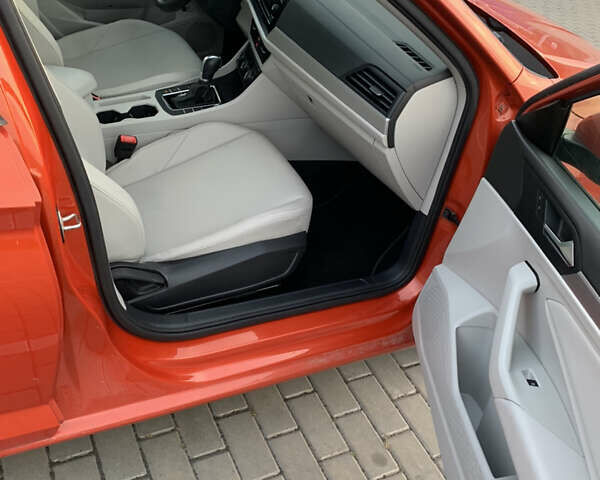 Красный Фольксваген Джетта, объемом двигателя 1.4 л и пробегом 31 тыс. км за 15700 $, фото 8 на Automoto.ua