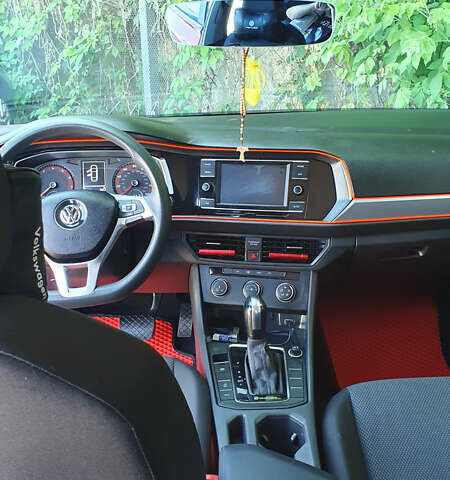 Красный Фольксваген Джетта, объемом двигателя 1.4 л и пробегом 101 тыс. км за 15599 $, фото 16 на Automoto.ua