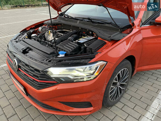 Красный Фольксваген Джетта, объемом двигателя 1.4 л и пробегом 31 тыс. км за 15700 $, фото 2 на Automoto.ua