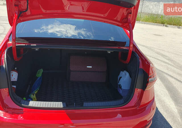 Красный Фольксваген Джетта, объемом двигателя 1.4 л и пробегом 101 тыс. км за 15599 $, фото 12 на Automoto.ua