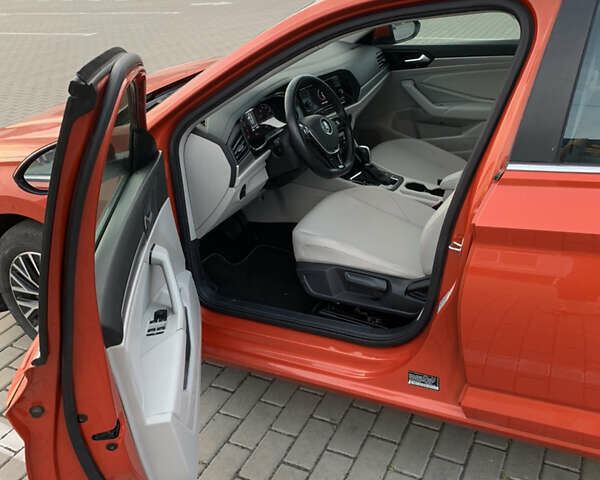 Красный Фольксваген Джетта, объемом двигателя 1.4 л и пробегом 31 тыс. км за 15700 $, фото 7 на Automoto.ua