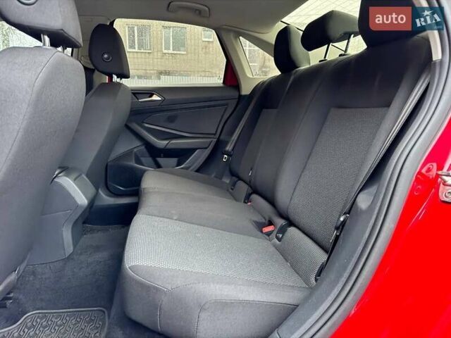 Красный Фольксваген Джетта, объемом двигателя 1.4 л и пробегом 84 тыс. км за 14000 $, фото 31 на Automoto.ua