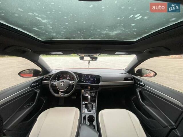 Червоний Фольксваген Джетта, об'ємом двигуна 1.4 л та пробігом 75 тис. км за 13500 $, фото 18 на Automoto.ua